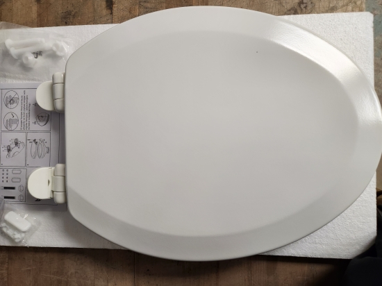Slightly Blemished 241101SC - ME ELONGATED TOILET SEAT